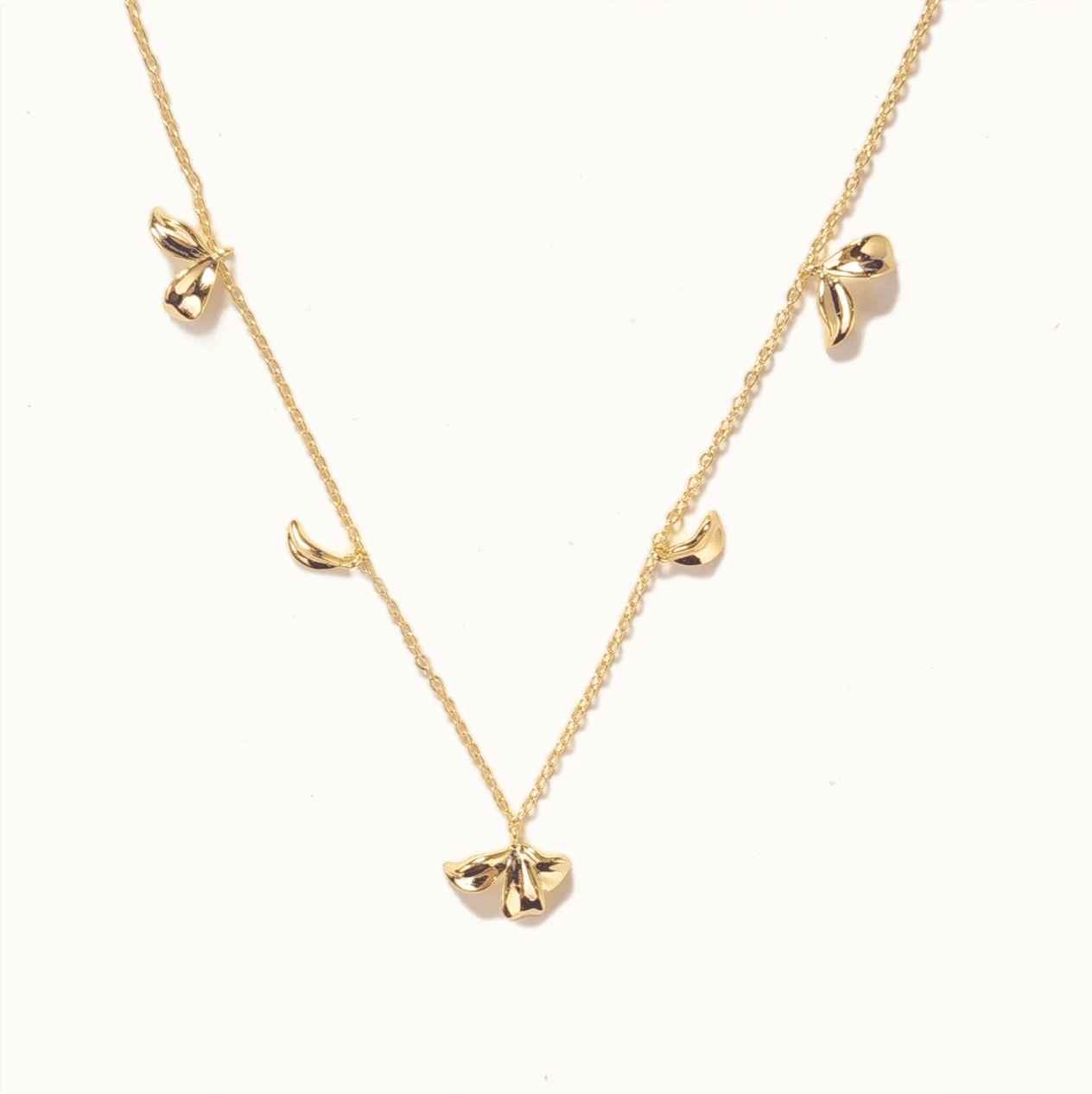 The Petals | Gold Necklace - Onnesslabel